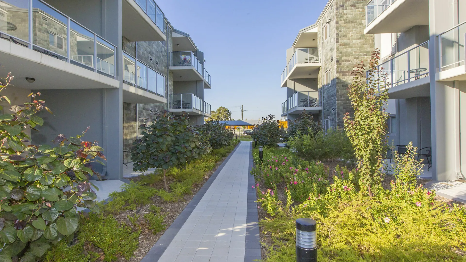 Airport Apartments By Vetroblu Perth Aparthotel