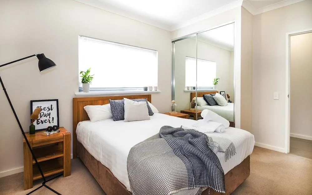 Aparthotel Airport Apartments By Vetroblu Perth