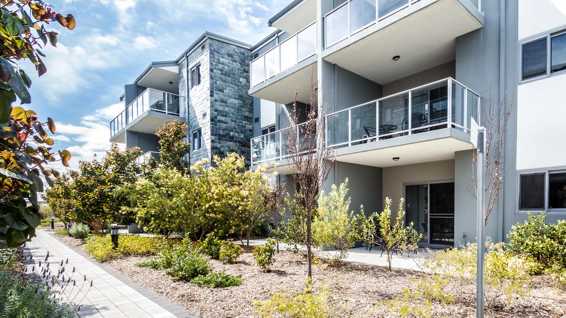Airport Apartments By Vetroblu Perth Aparthotel