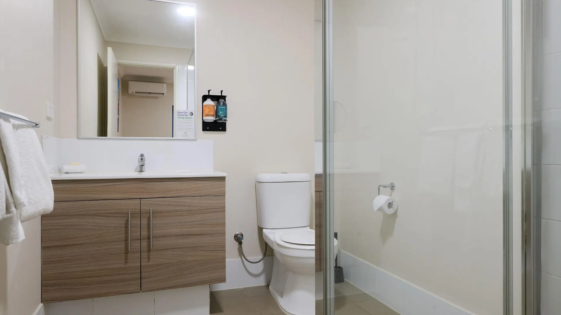 Airport Apartments By Vetroblu Perth 4*,