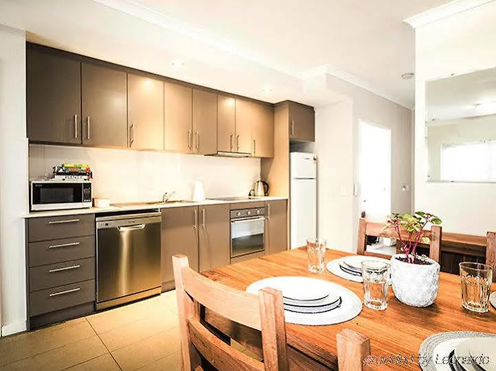 Aparthotel Airport Apartments By Vetroblu Perth