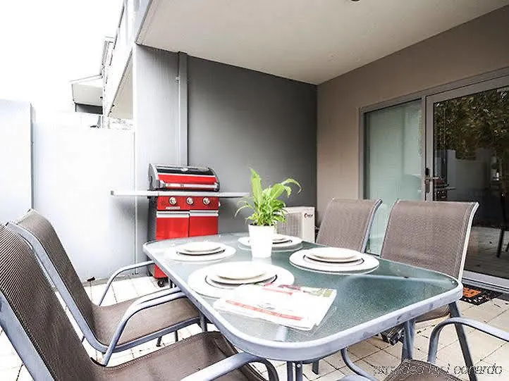 Aparthotel Airport Apartments By Vetroblu Perth
